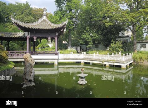  Le Temple de la Paix Céleste: Un joyau historique au bord de l'eau !