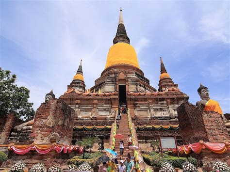  Le Wat Yai Chai Mongkol : Un Temple Bouddhiste Majestueux à Ayutthaya