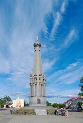 Le Monument aux Héros de la Guerre Patriotique - Un témoignage majestueux face à l'immensité de la Volga !