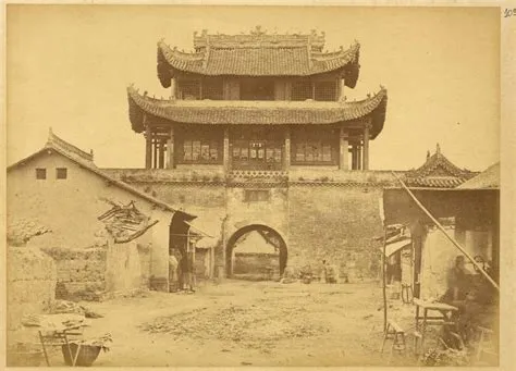 Le Site de l'Ancienne Cité de Hanzhong: Vestiges d'une Histoire Millénaire et Ambiance Tranquille!